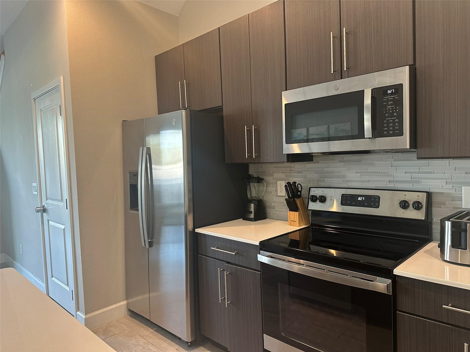 VILLA DOMANI - Residential Lease