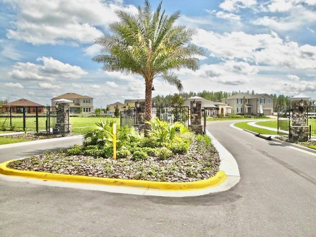 VILLAGES/TRINITY LAKES - Residential