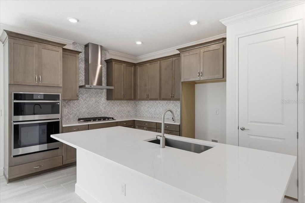 Photo of 1081 Signet Dr, Apollo Beach, FL 33572 (MLS # O6325614)