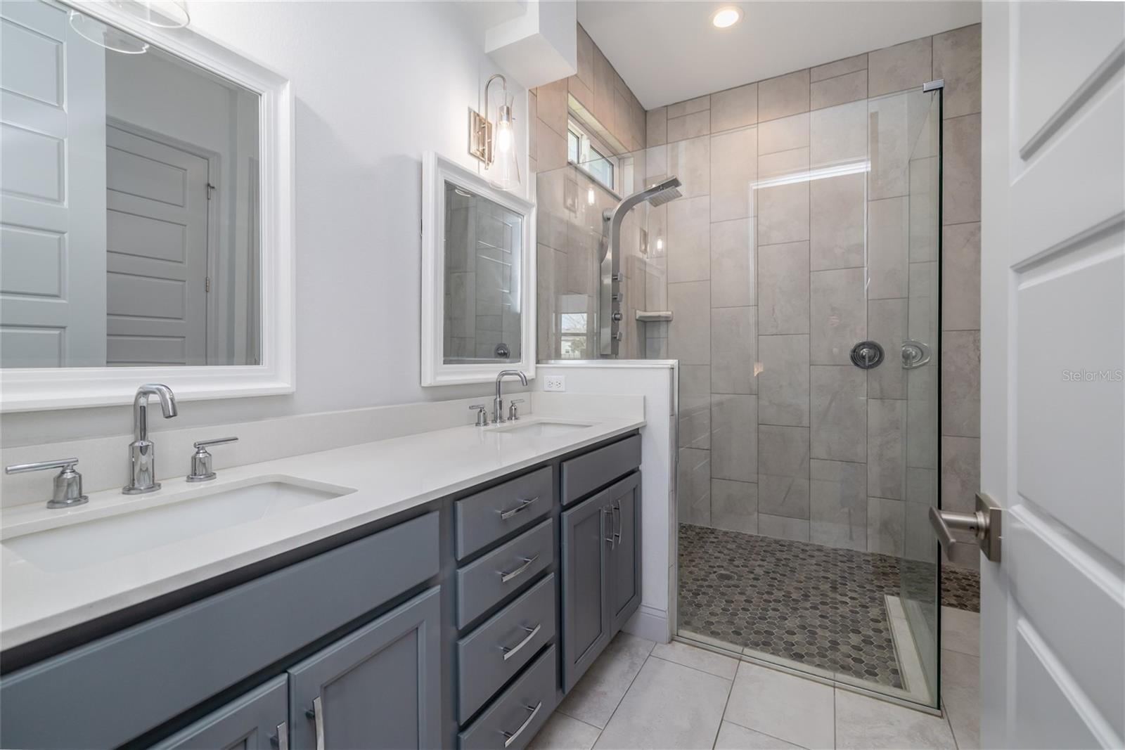 RESERVE/VICTORIA PH 2 - Residential