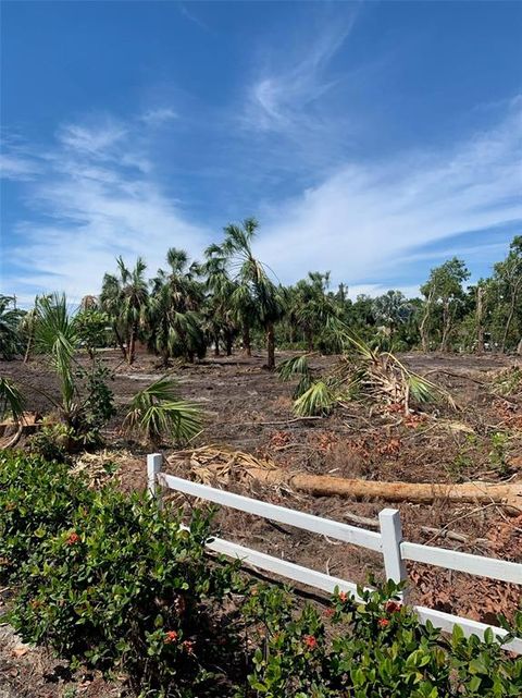 A home in LONGBOAT KEY