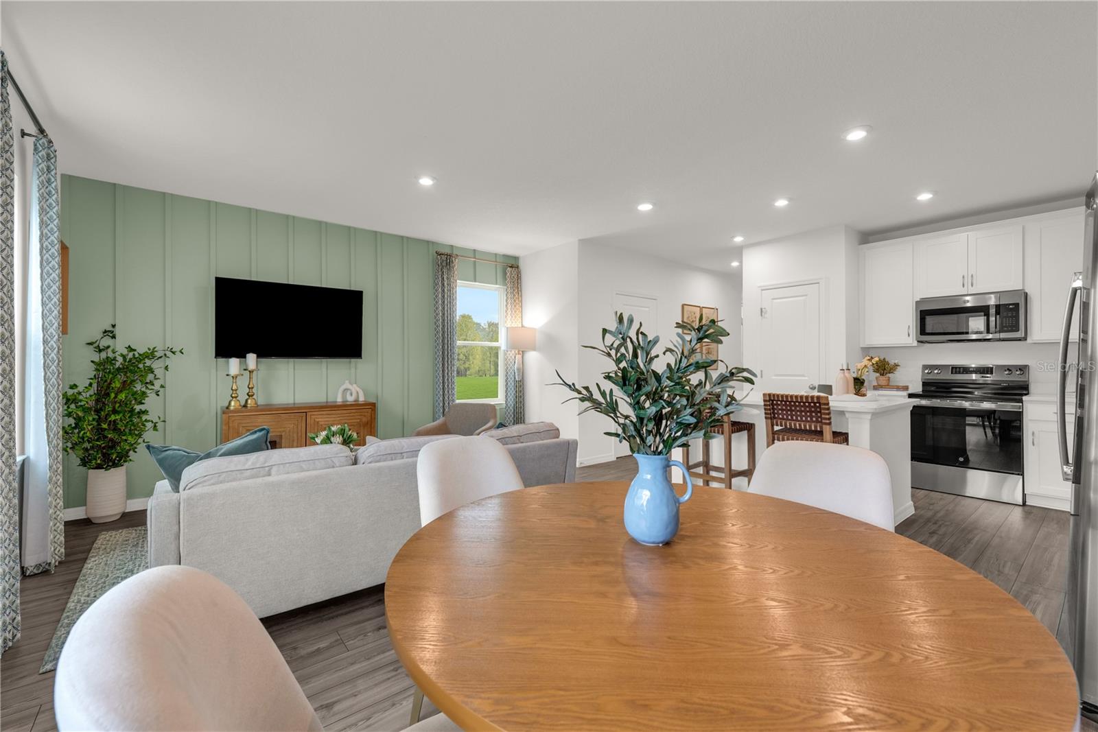 AVALON PARK TAVARES - Residential