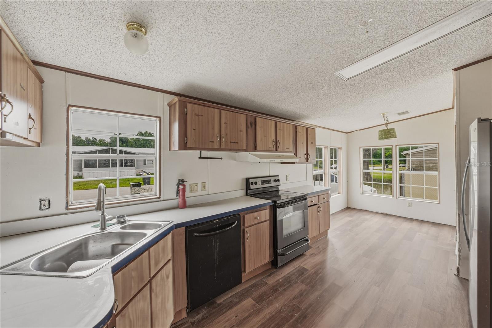 PIONEER TRAILS PH 02 - Residential