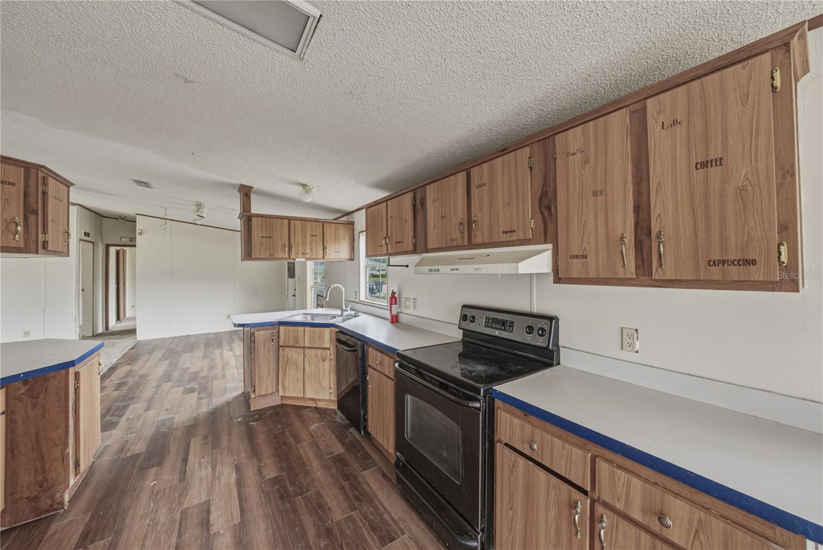 PIONEER TRAILS PH 02 - Residential