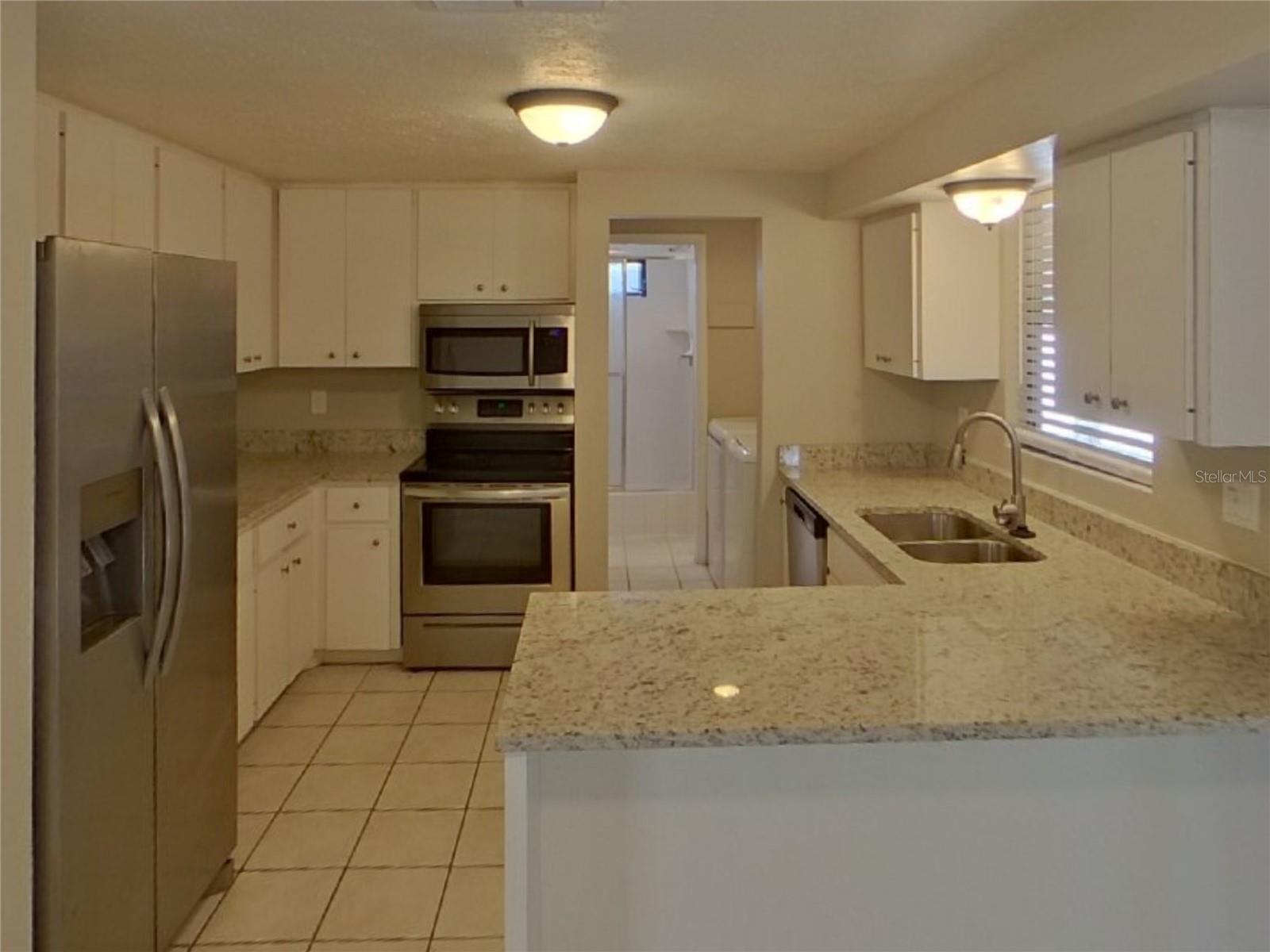 CASA DI AMICI PH II - Residential Lease