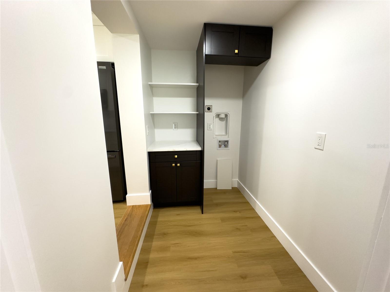 MANHATTAN MANOR REV - Residential