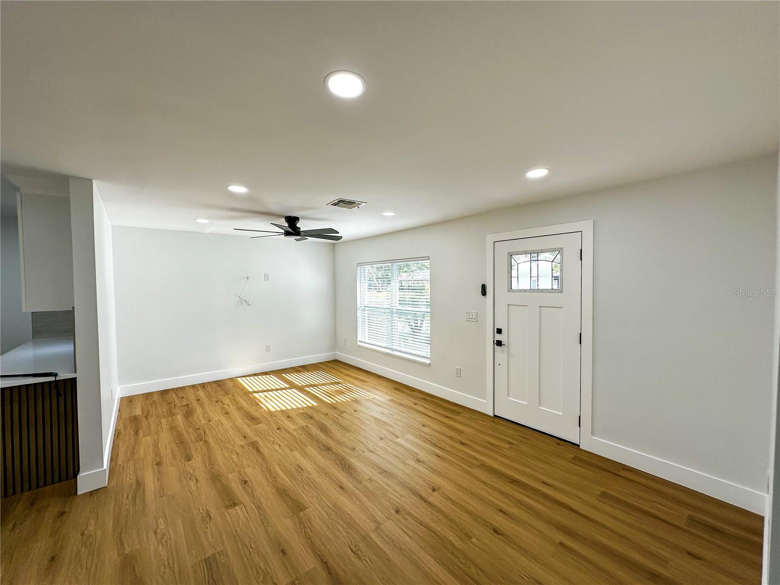 MANHATTAN MANOR REV - Residential