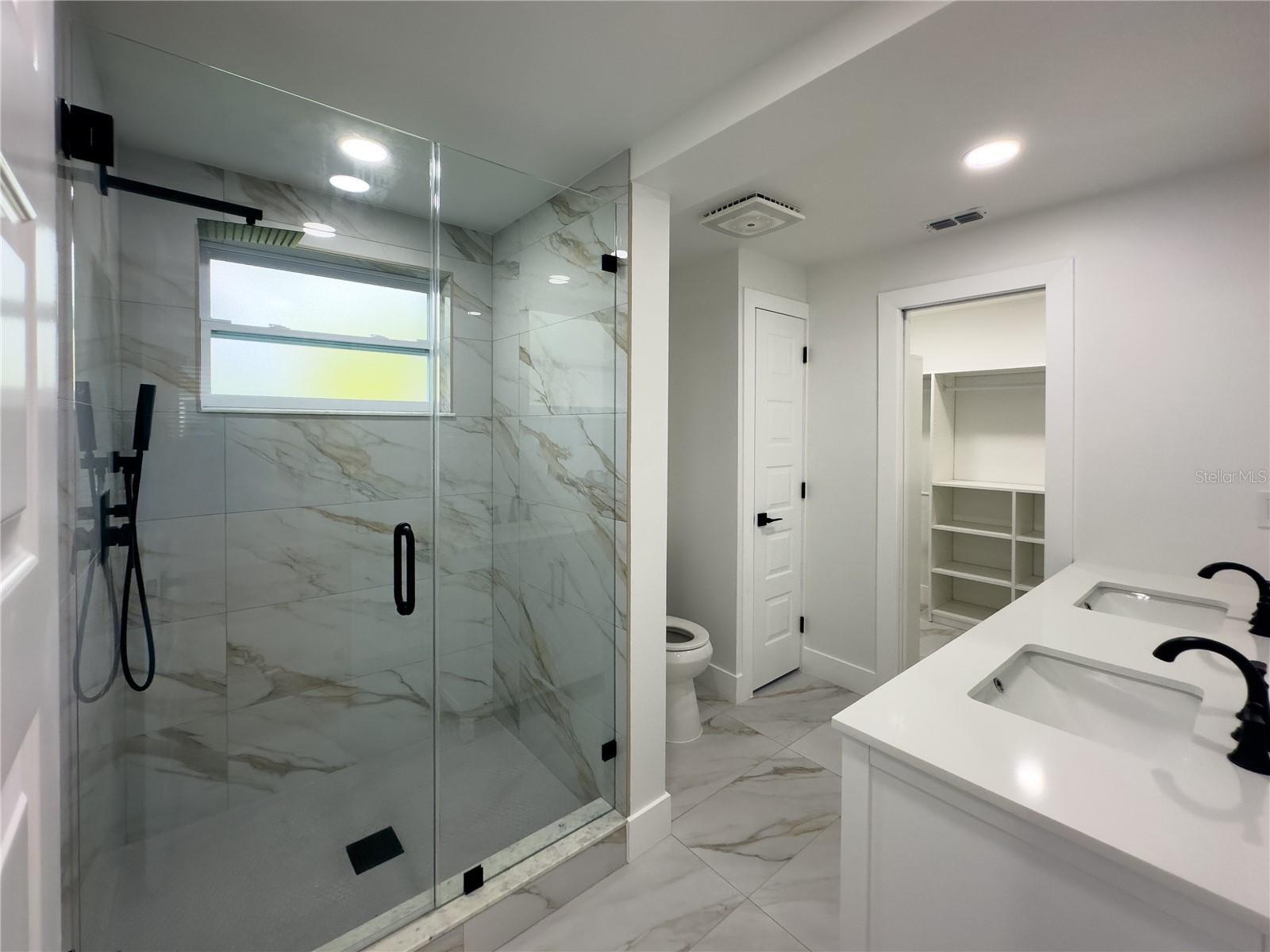 MANHATTAN MANOR REV - Residential