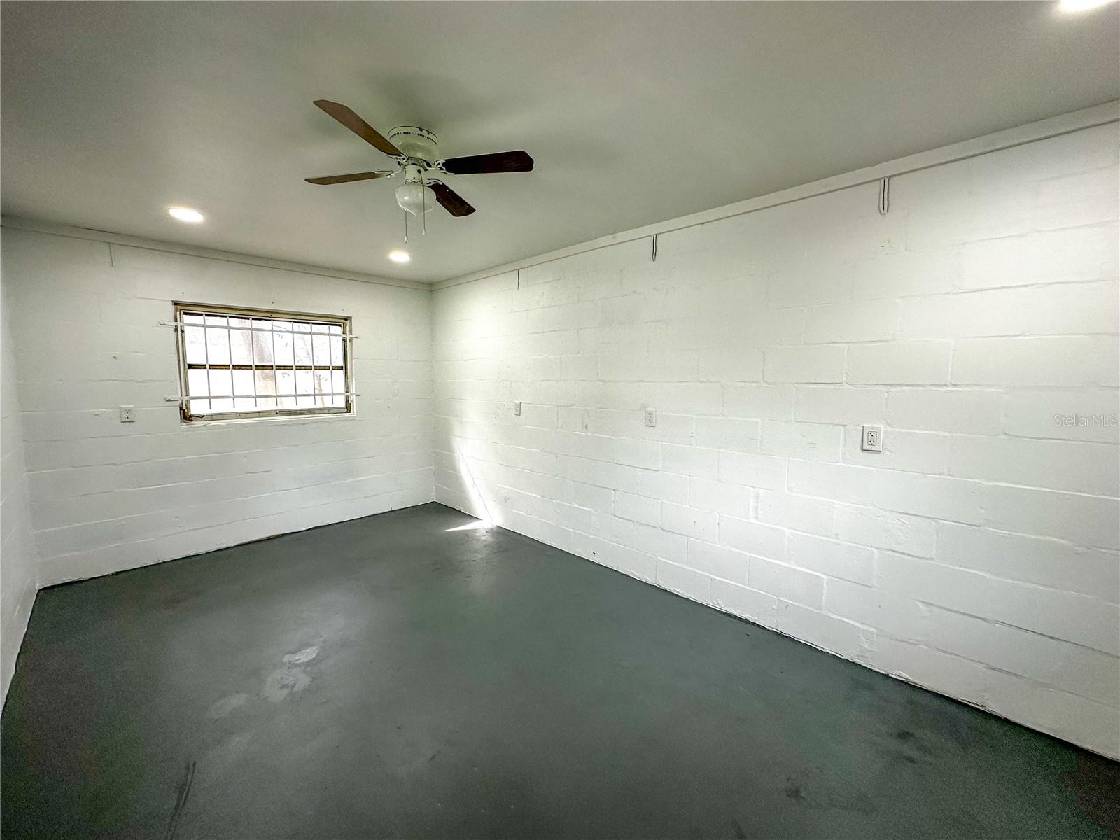 MANHATTAN MANOR REV - Residential