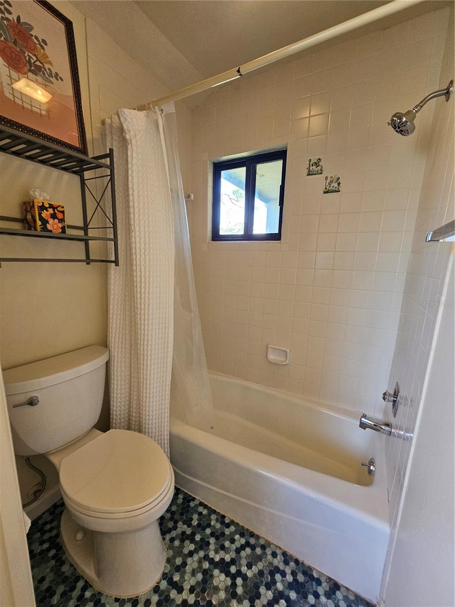 PINE RUN II - Residential Lease