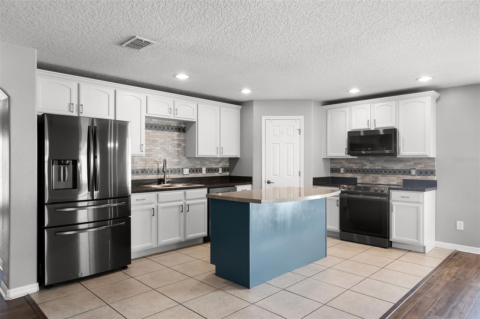 2885 LAFAYETTE TRACE DRIVE