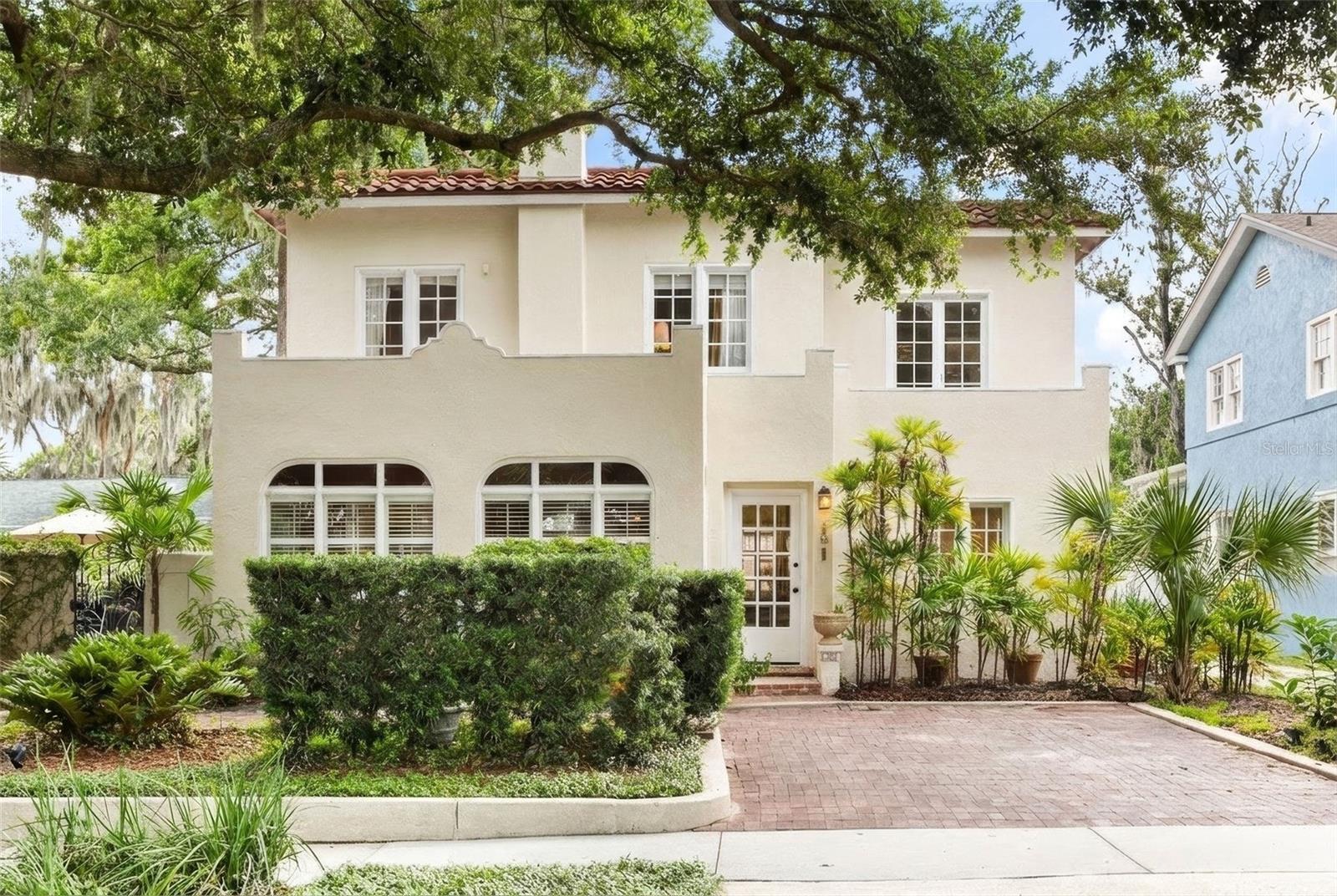 318 VITORIA AVENUE
