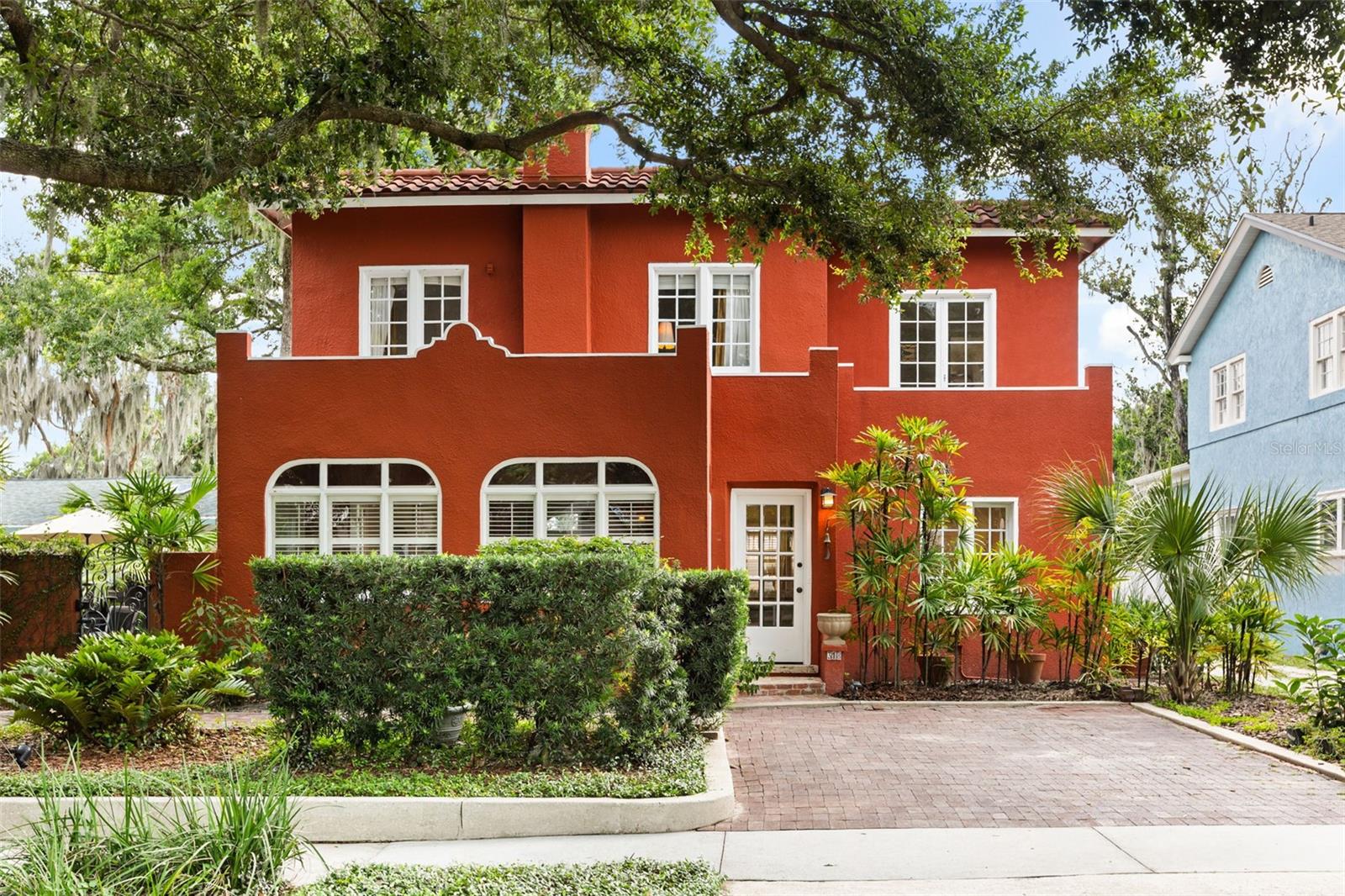 318 VITORIA AVENUE