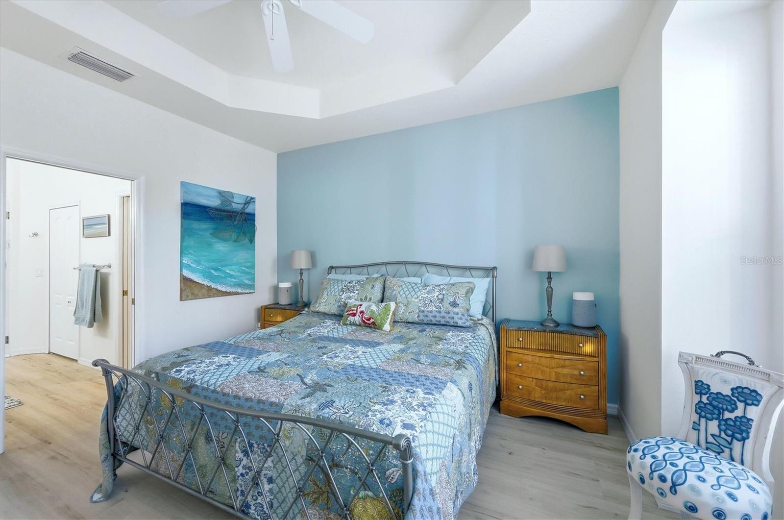 PELICAN POINTE GOLF & COUNTRY CLUB - Residential