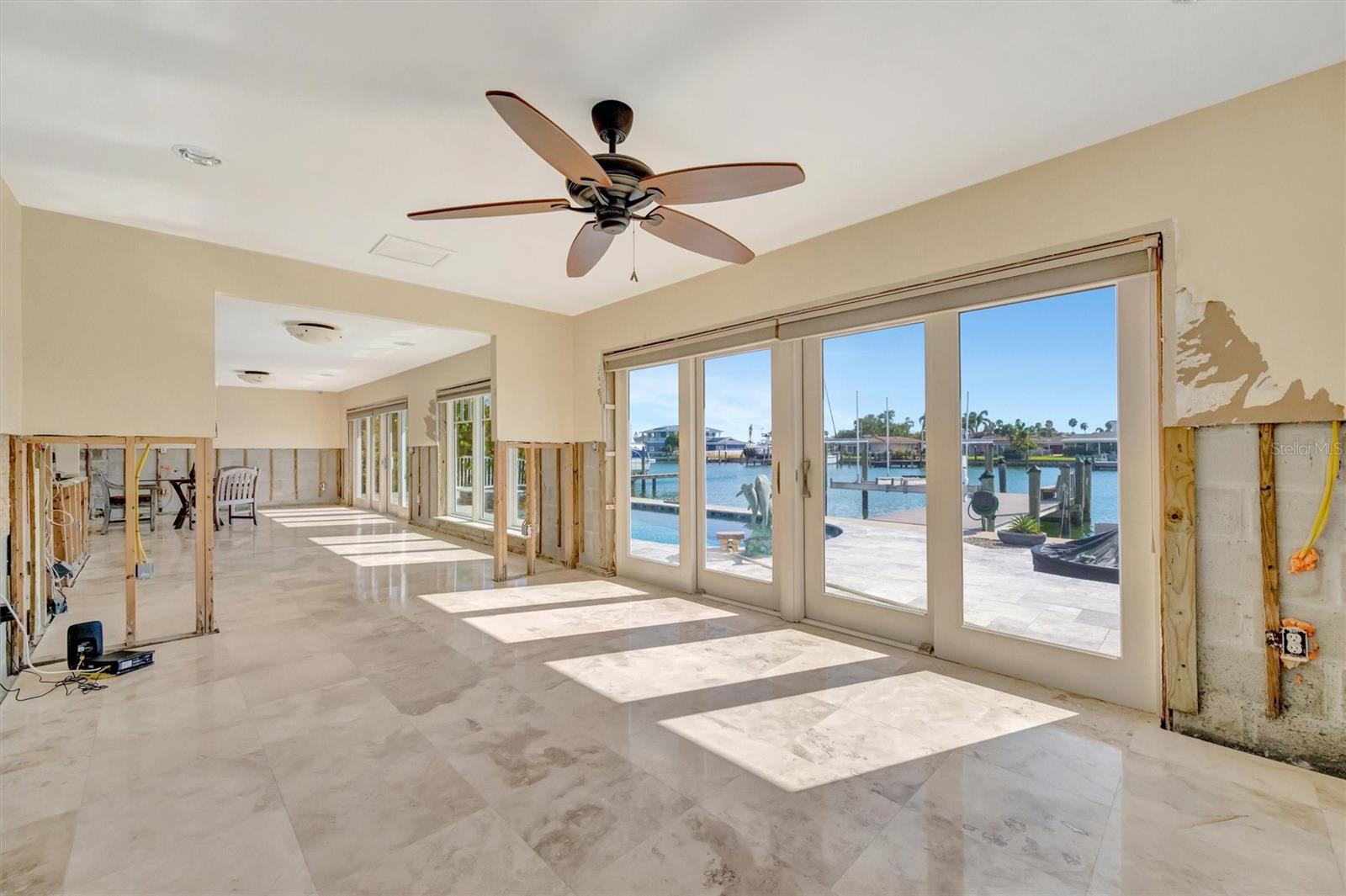 CAPRI ISLE SUB - Residential