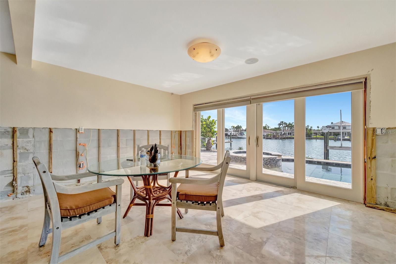 CAPRI ISLE SUB - Residential