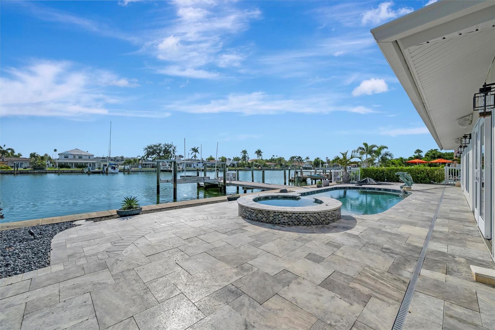 CAPRI ISLE SUB - Residential