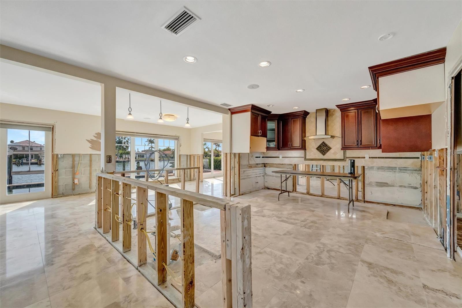 CAPRI ISLE SUB - Residential