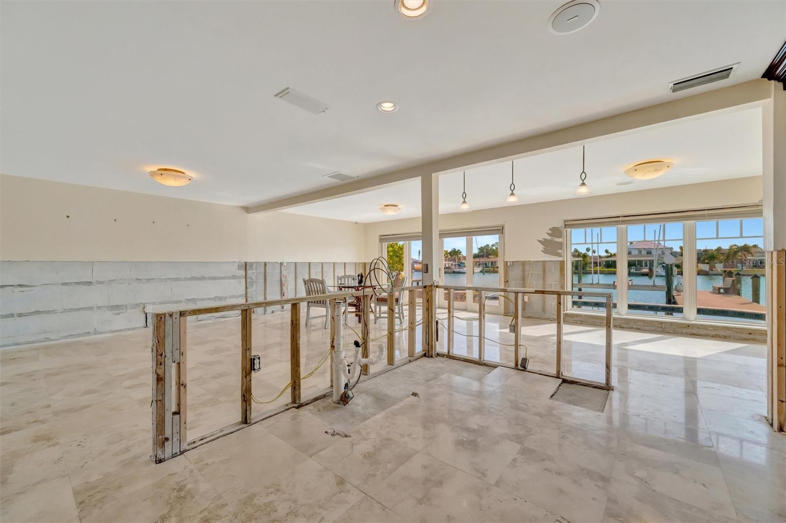 CAPRI ISLE SUB - Residential