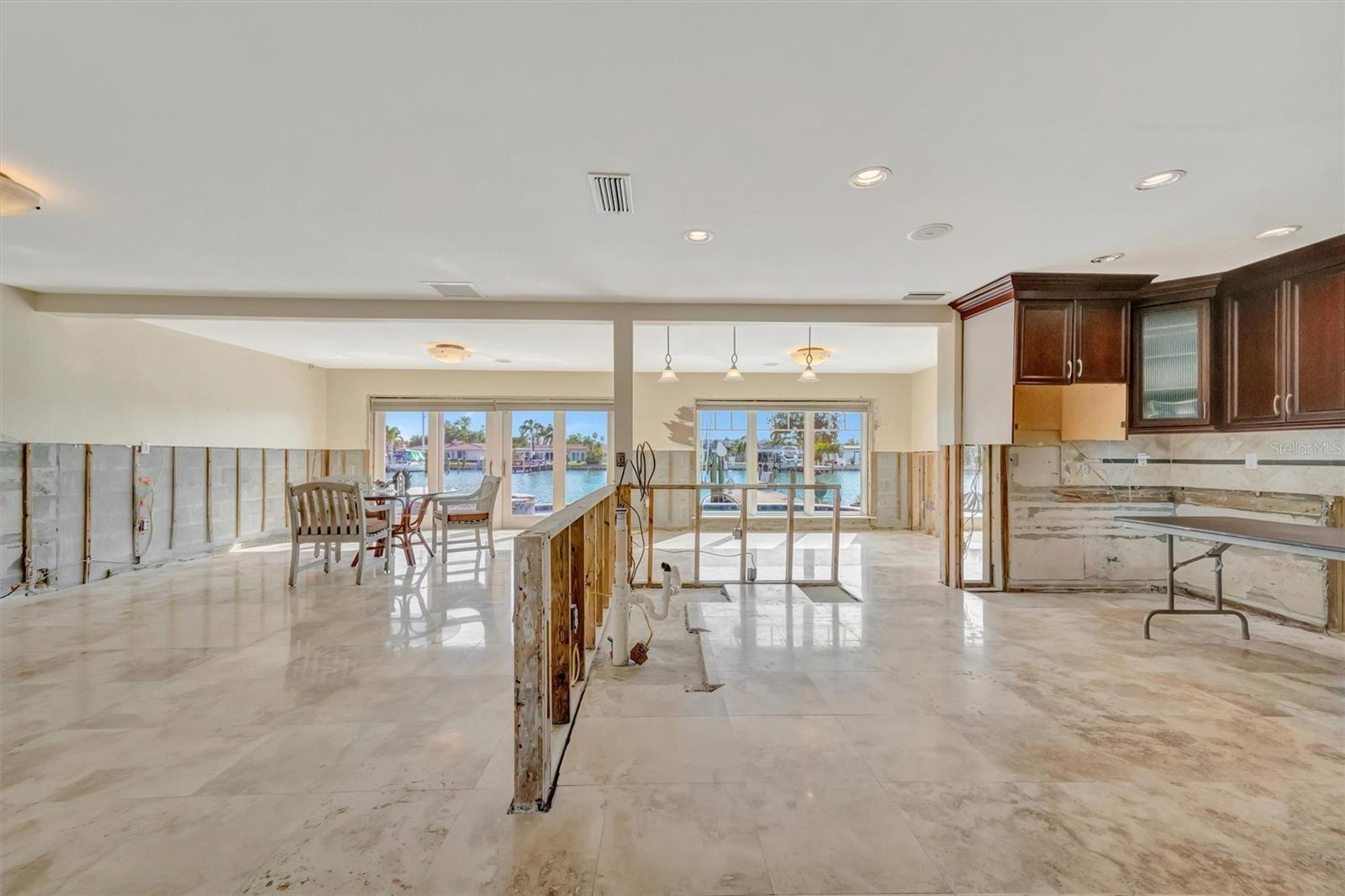 CAPRI ISLE SUB - Residential