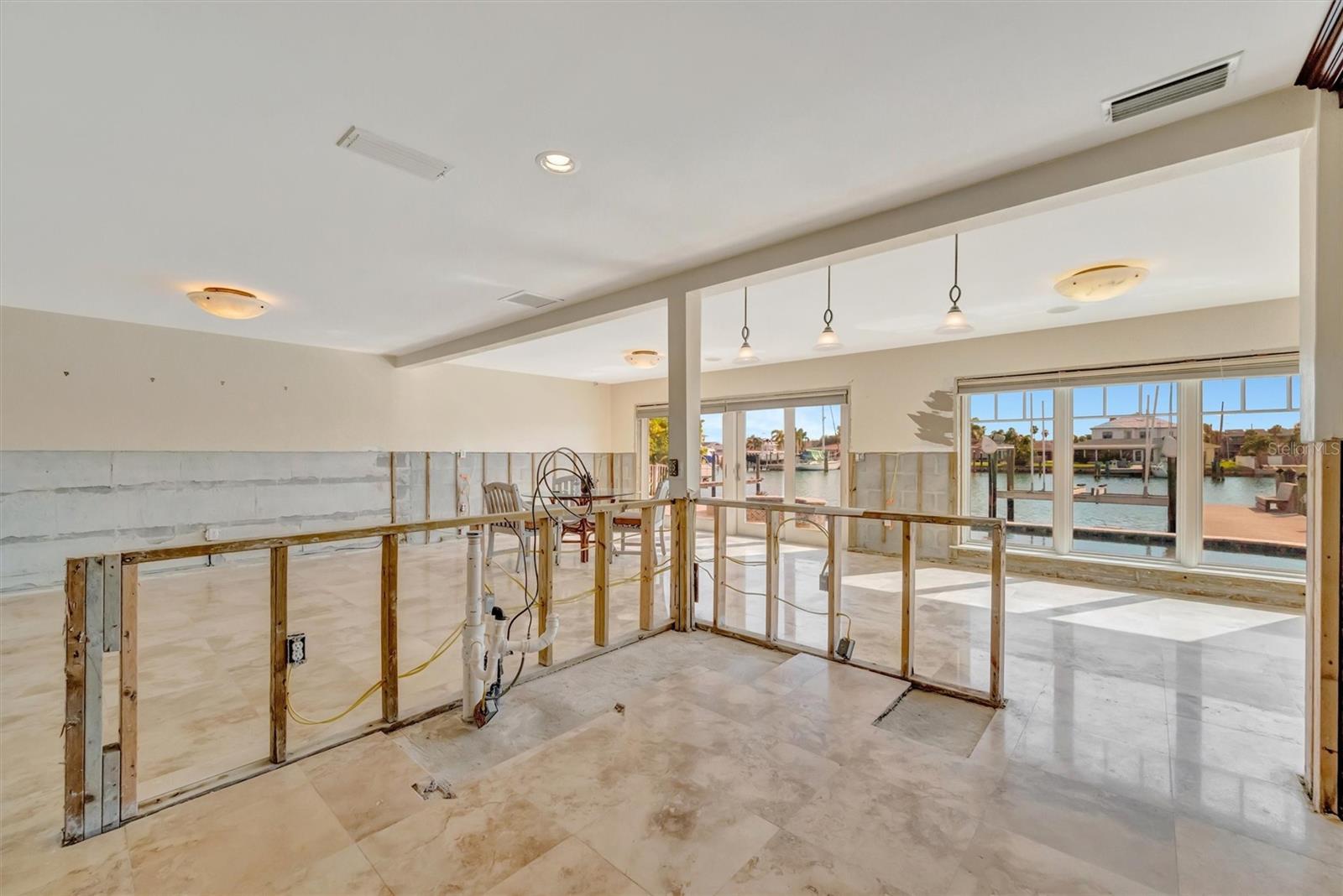 CAPRI ISLE SUB - Residential