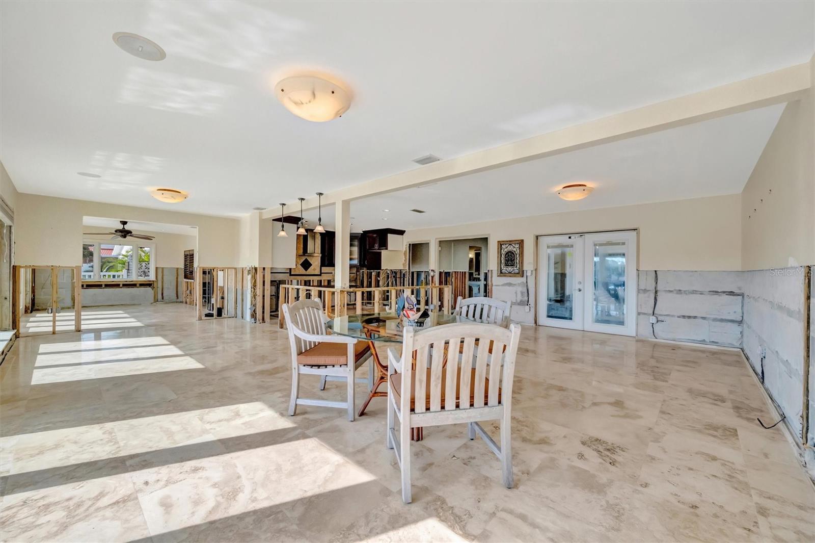 CAPRI ISLE SUB - Residential