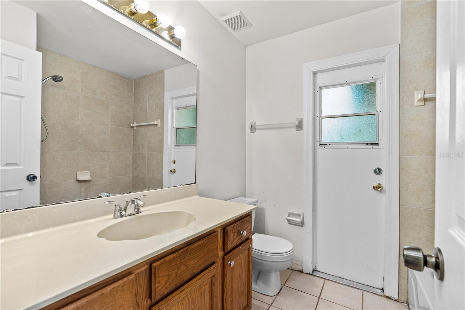 BRYAN CAVE ESTATES - Residential