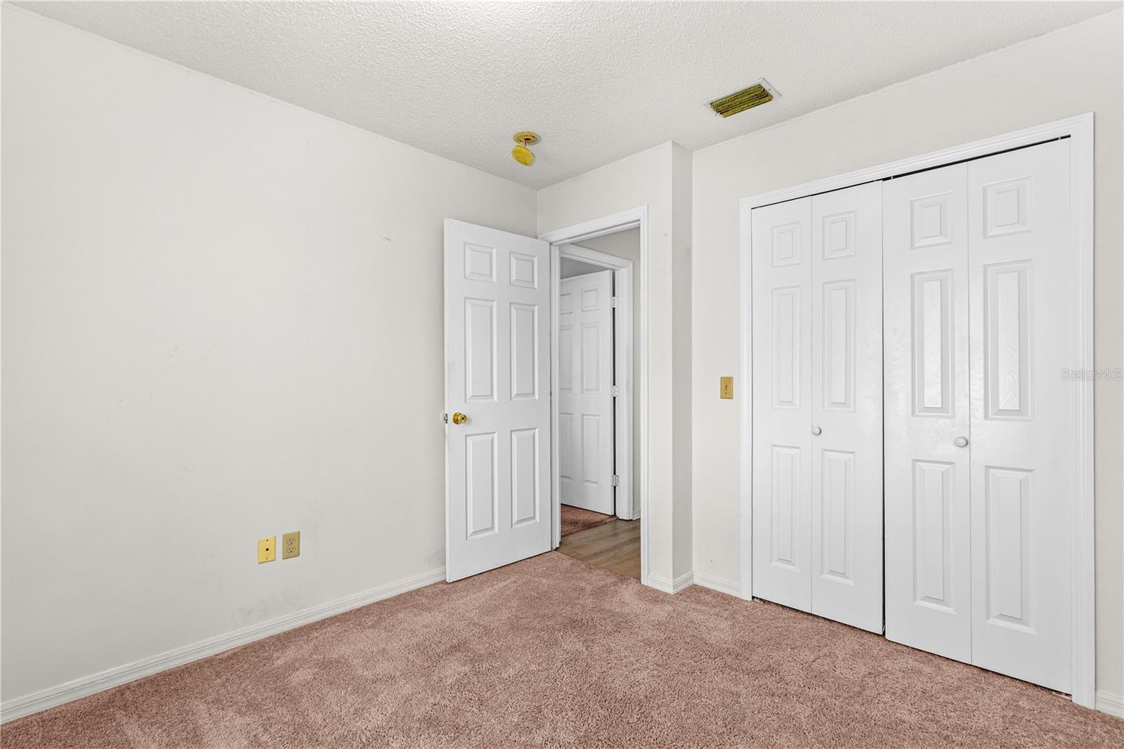 BRYAN CAVE ESTATES - Residential