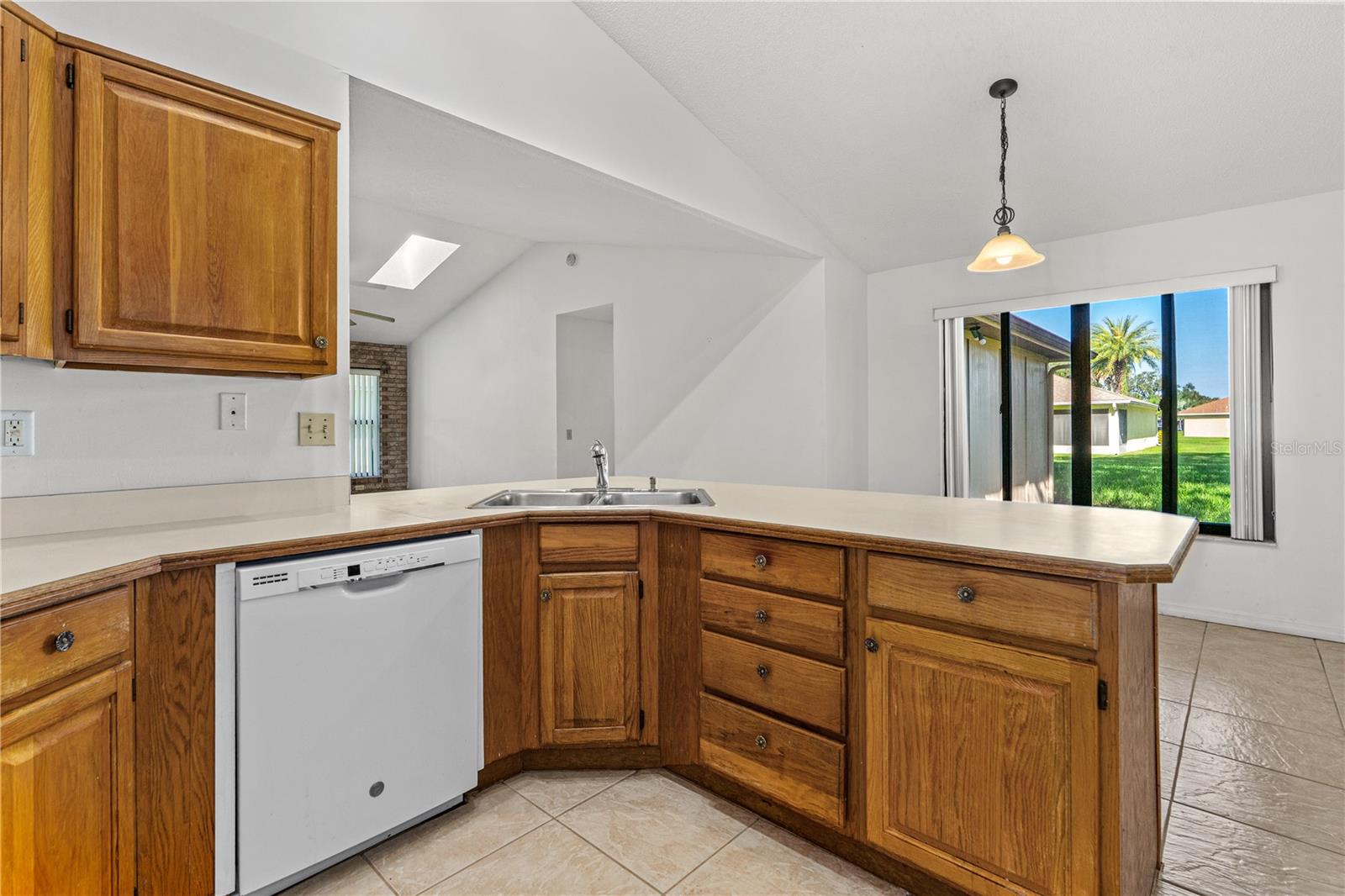 BRYAN CAVE ESTATES - Residential