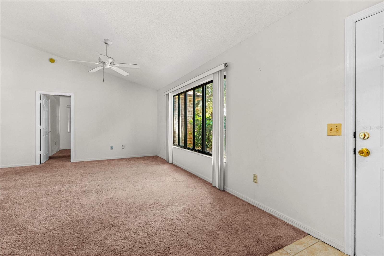 BRYAN CAVE ESTATES - Residential