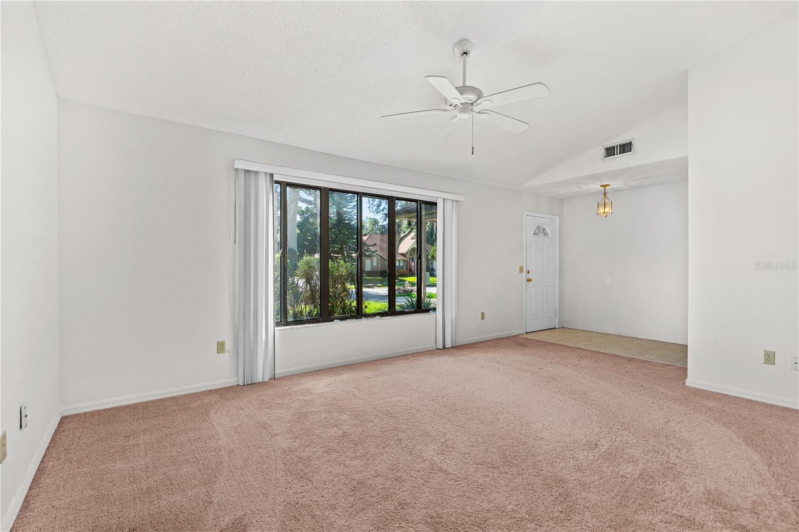 BRYAN CAVE ESTATES - Residential