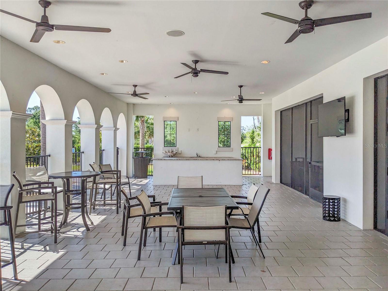 SAVANNA AT LAKEWOOD RANCH PH III 3ABD - Residential