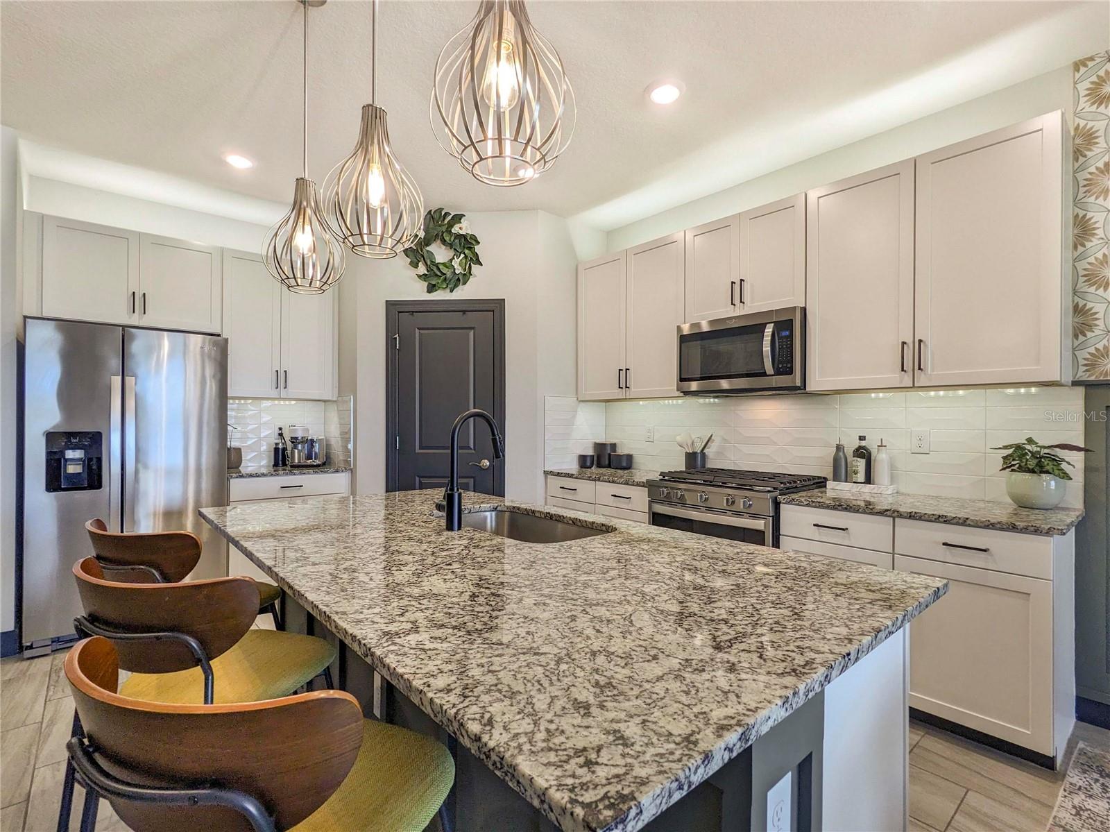 SAVANNA AT LAKEWOOD RANCH PH III 3ABD - Residential