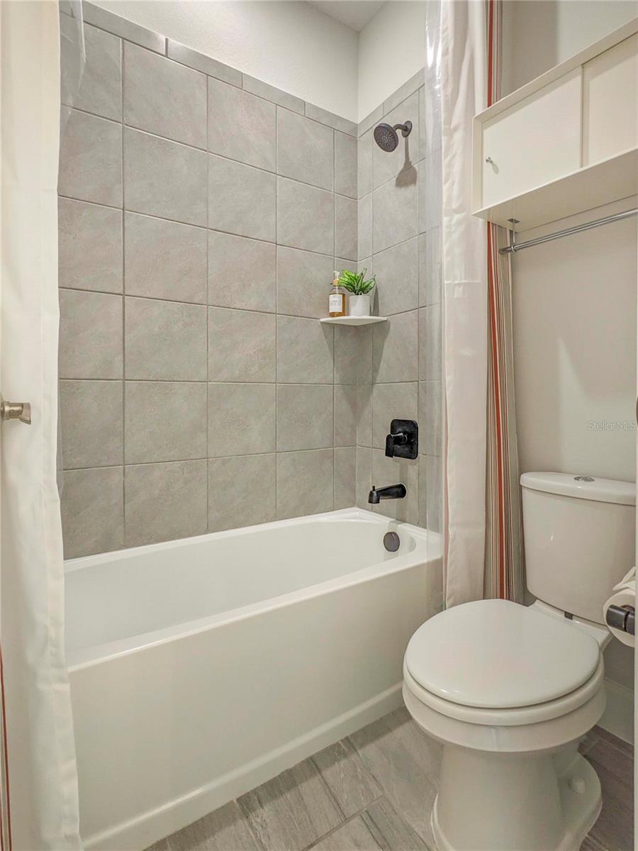 SAVANNA AT LAKEWOOD RANCH PH III 3ABD - Residential