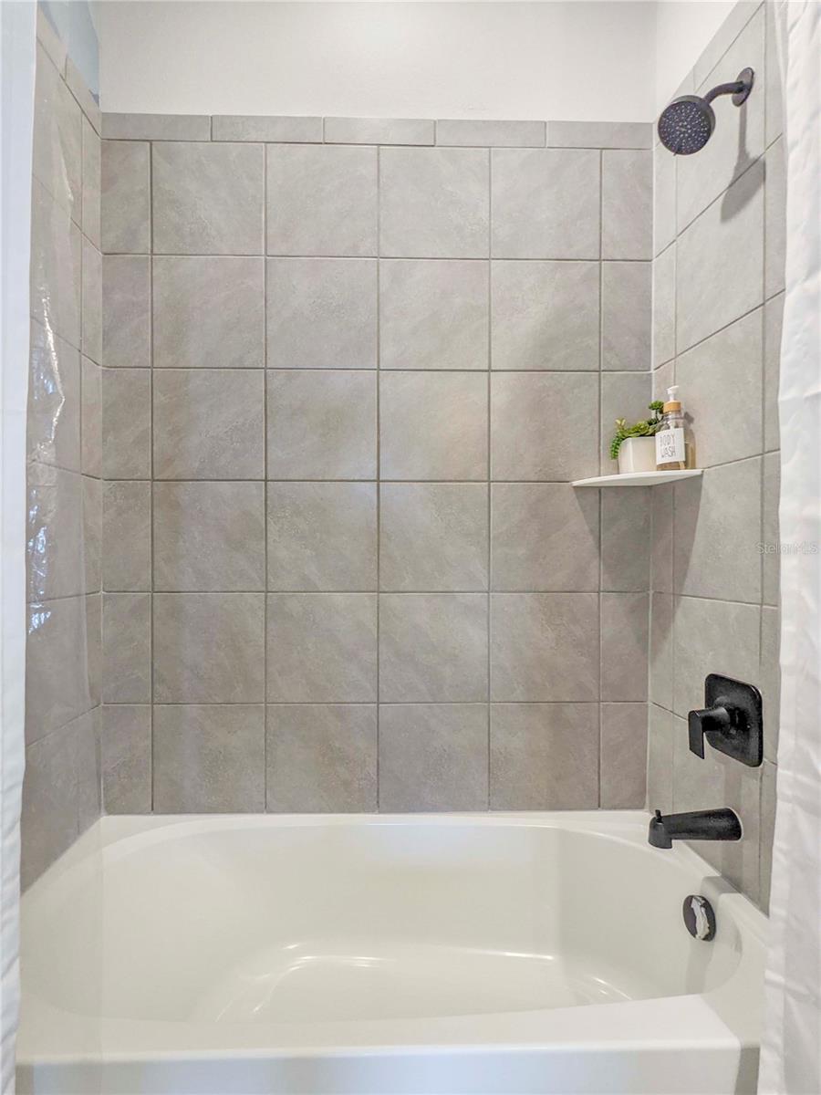 SAVANNA AT LAKEWOOD RANCH PH III 3ABD - Residential