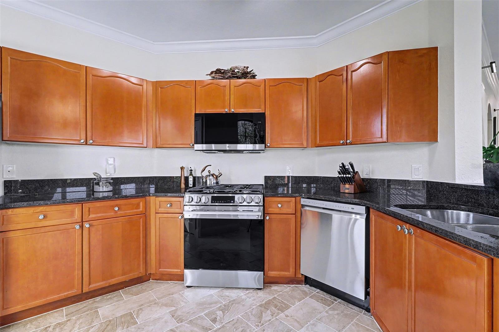 GRAND BELLAGIO AT BAYWATCH CONDO THE - Residential