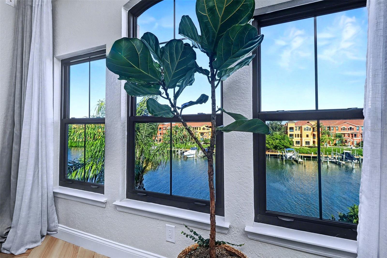 2730 VIA TIVOLI 334B