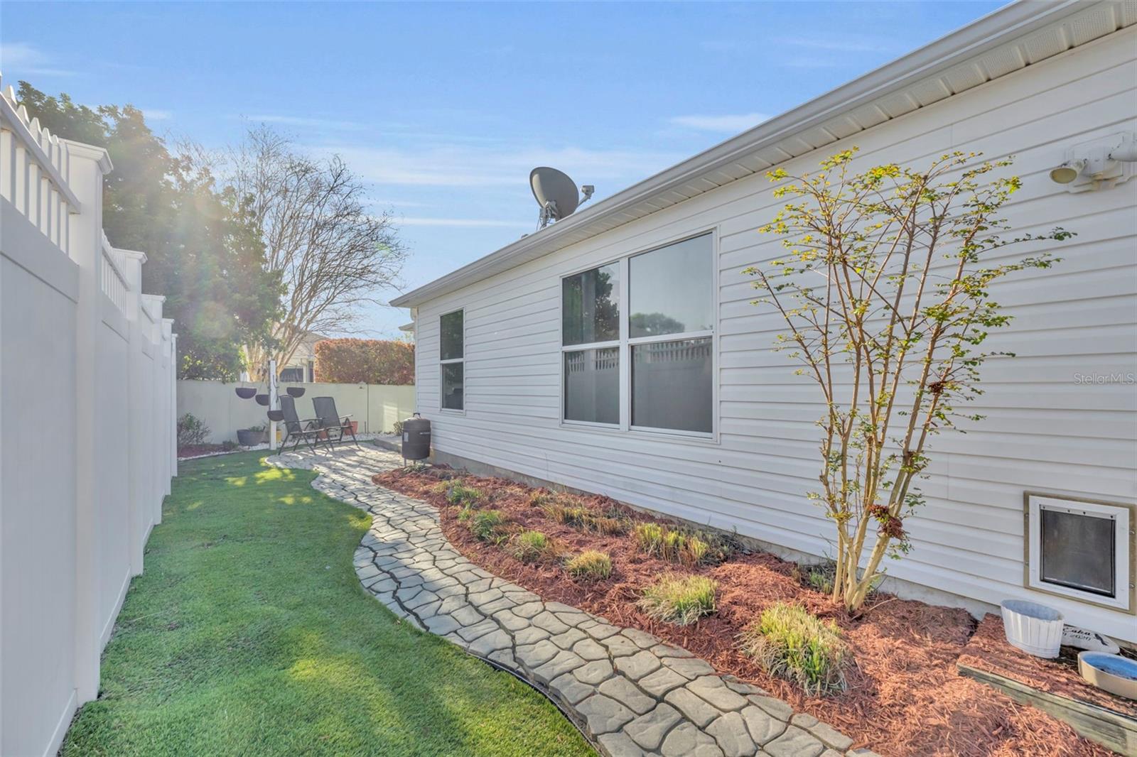 VILLAGES/MARION VILLAS/MORNING - Residential