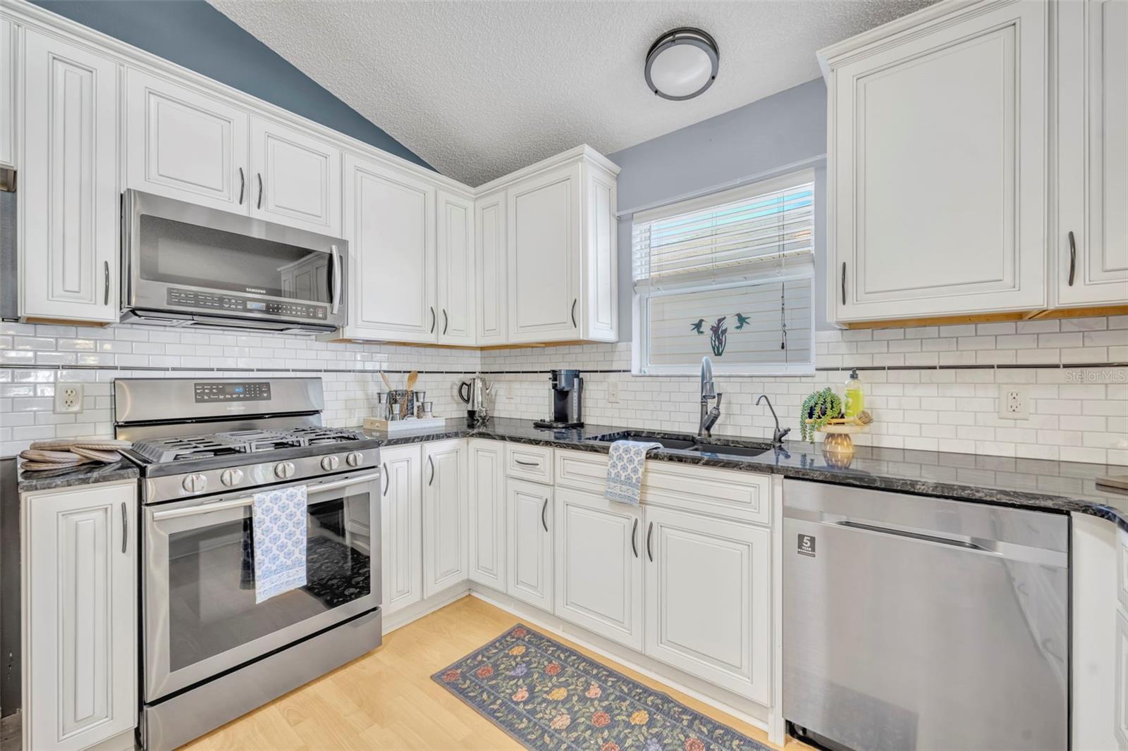 VILLAGES/MARION VILLAS/MORNING - Residential