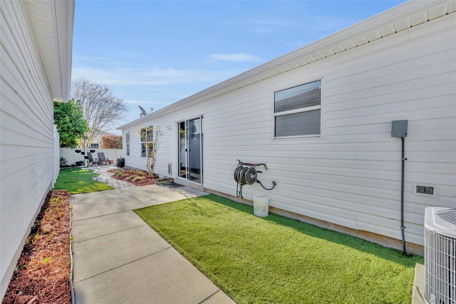 VILLAGES/MARION VILLAS/MORNING - Residential