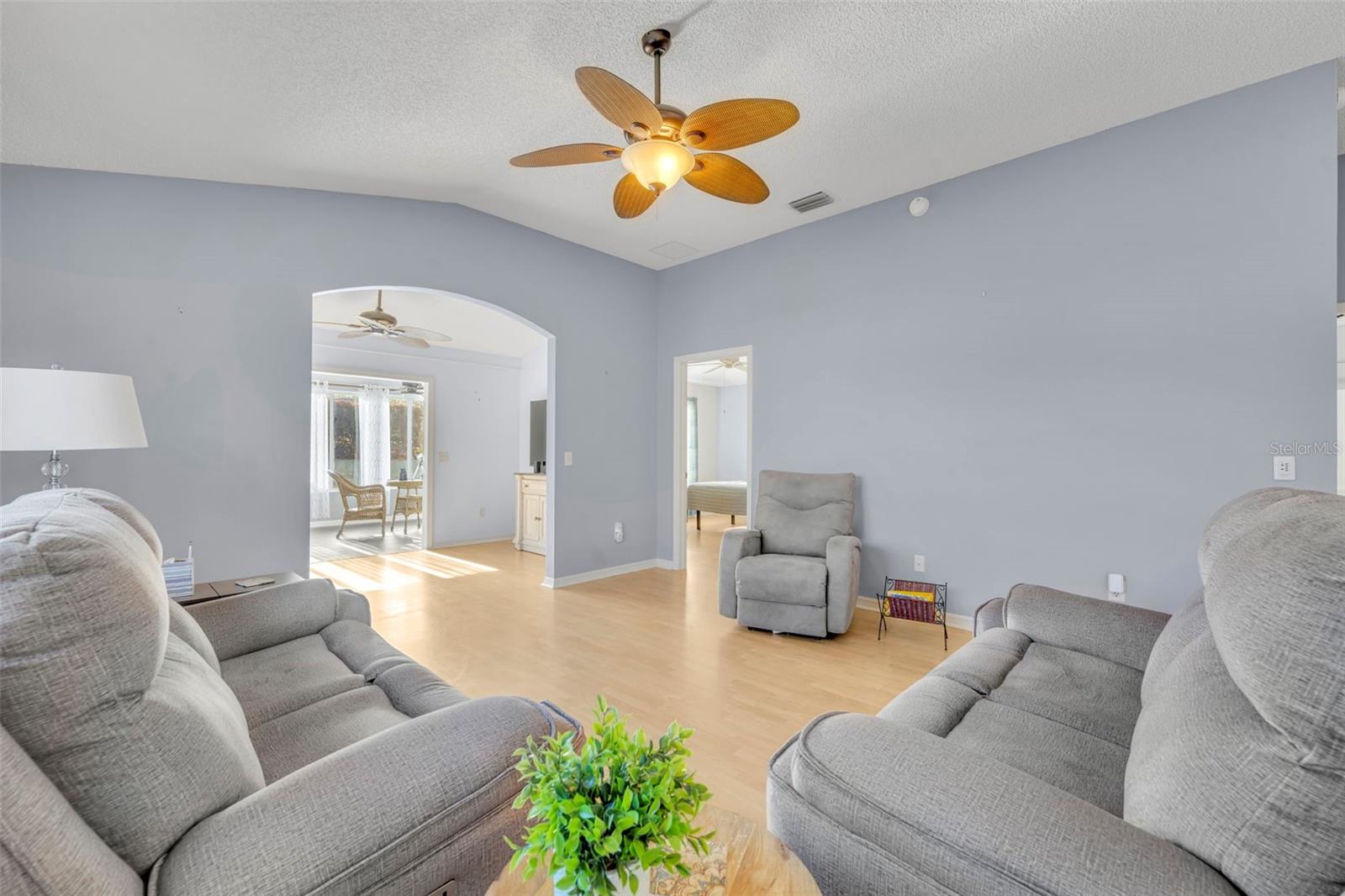 VILLAGES/MARION VILLAS/MORNING - Residential