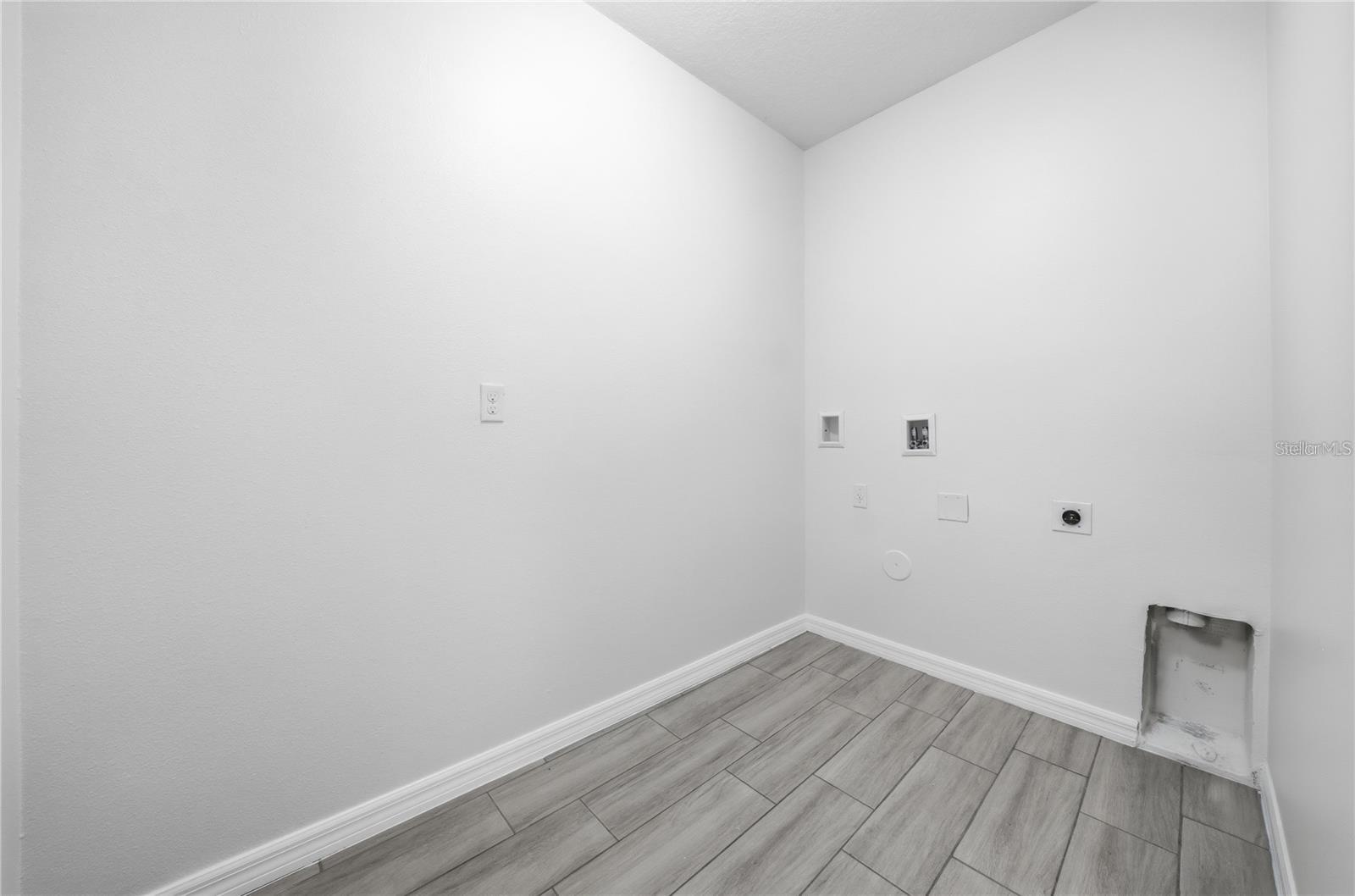 VILLAGES AT AVALON PH 2B EAST - Residential