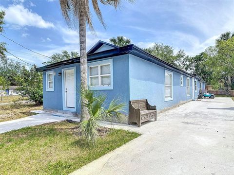 Photo of 1403 W 13th Place, Sanford, FL 32771 (MLS # O6303626)