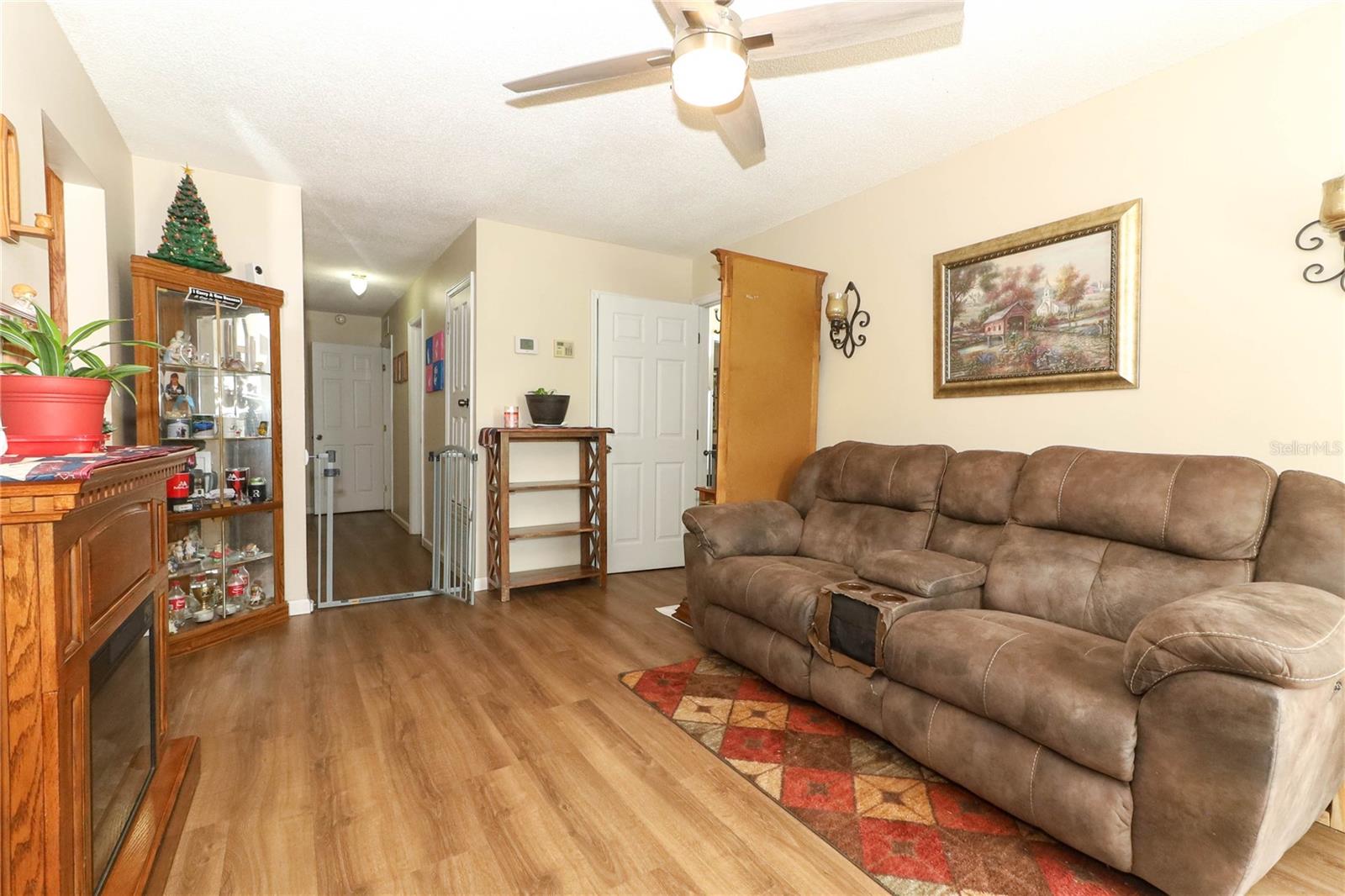 1078 AARON DRIVE