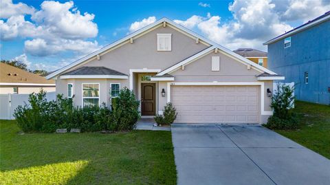 A home in WINTER HAVEN