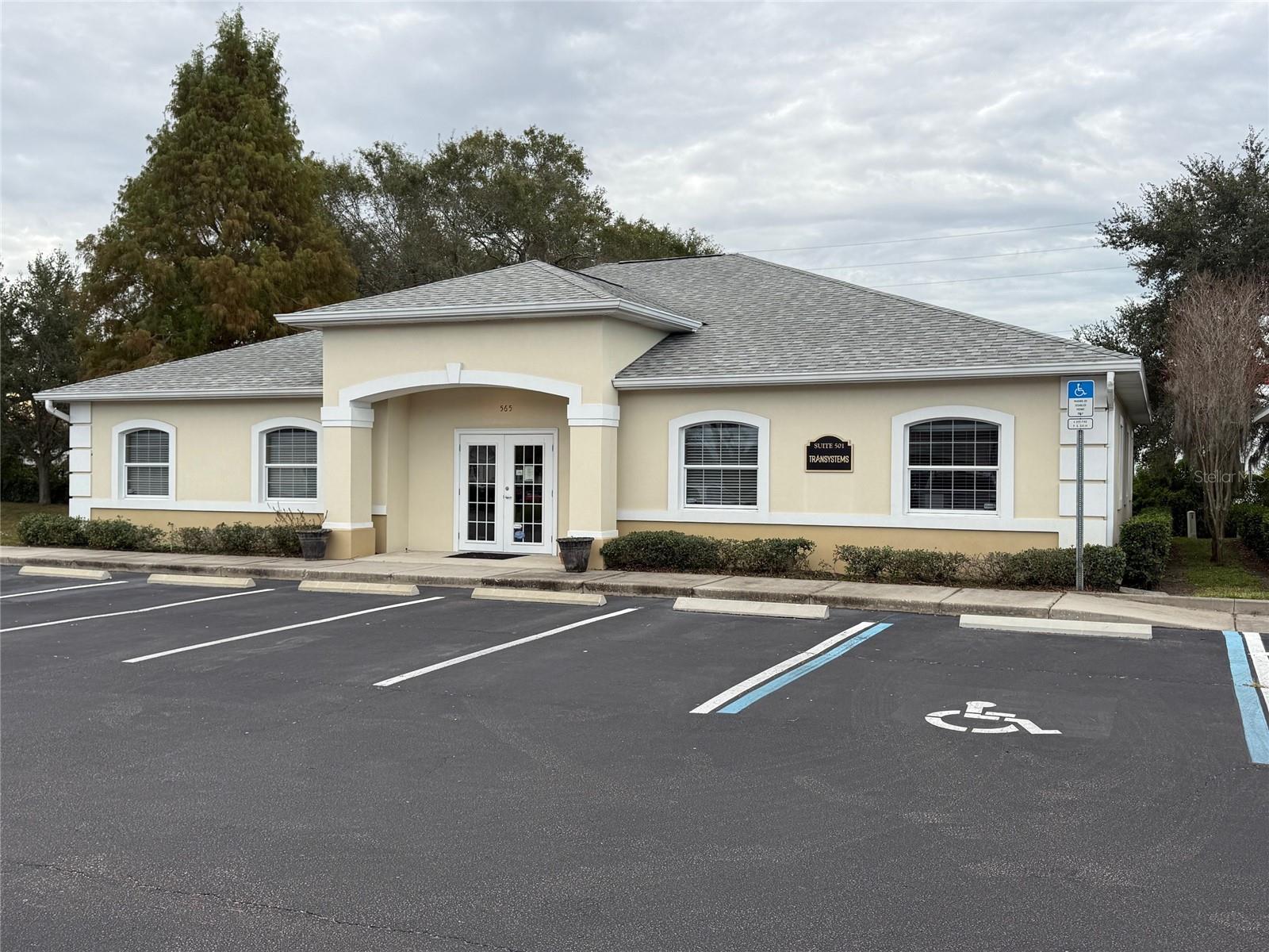 CANTERBURY OAKS OFFICE PARK CONDO - Commercial Sale