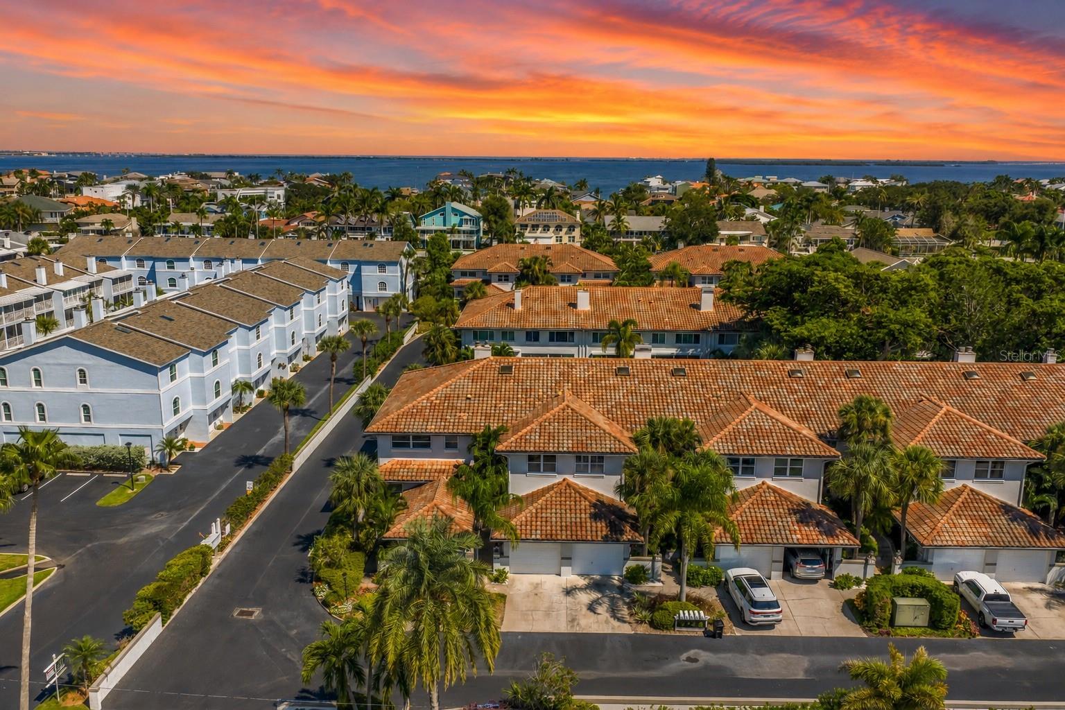 903 PINELLAS BAYWAY S 302