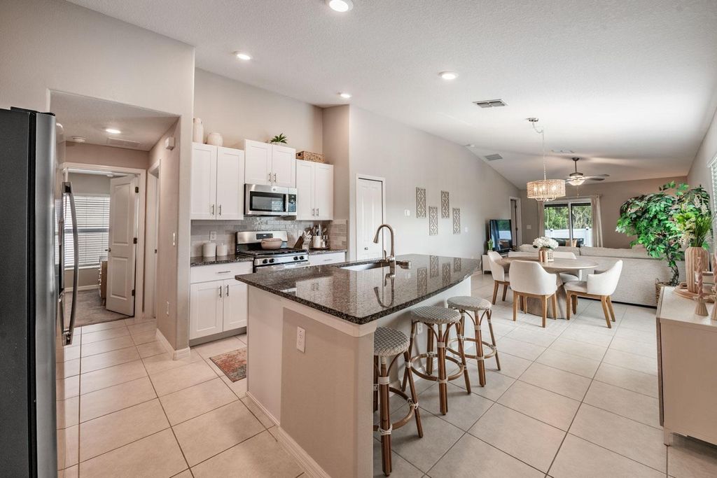 Photo of 10331 Blue Plume Court, Riverview, FL 33578 (MLS # TB8503177)