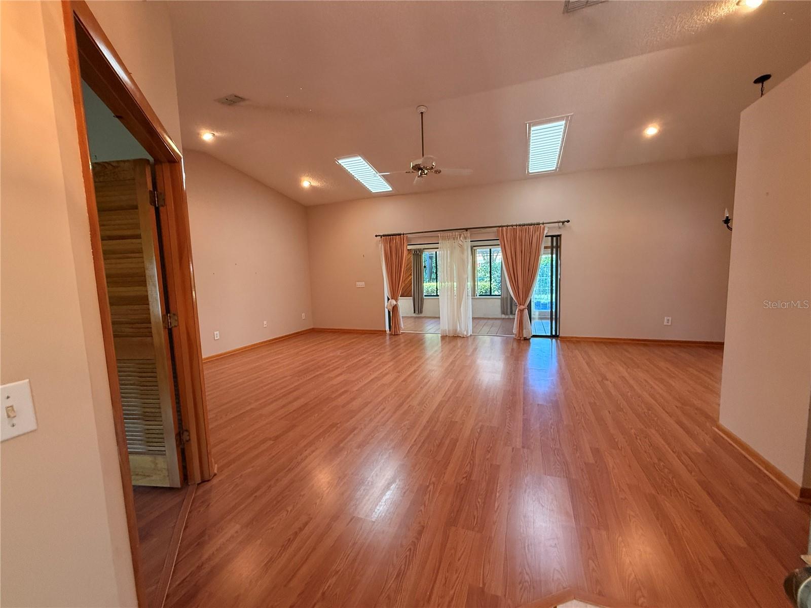 18 FORDHAM LANE