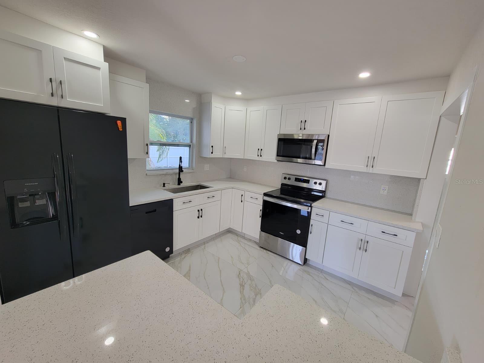 PAVER PARK ESTATES 1ST ADD - Residential Lease